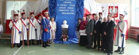 Uroczystość nadania SP  w Cieklinie imienia Tadeusza Kościuszki