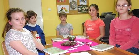 Zimowe lektury najmłodszej grupy DKK z Cieklina Zimowe lektury najmłodszej grupy DKK z Cieklina