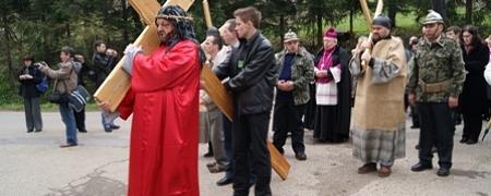 Droga Krzyżowa - DPS Folusz 2014 Droga Krzyżowa - DPS Folusz 2014