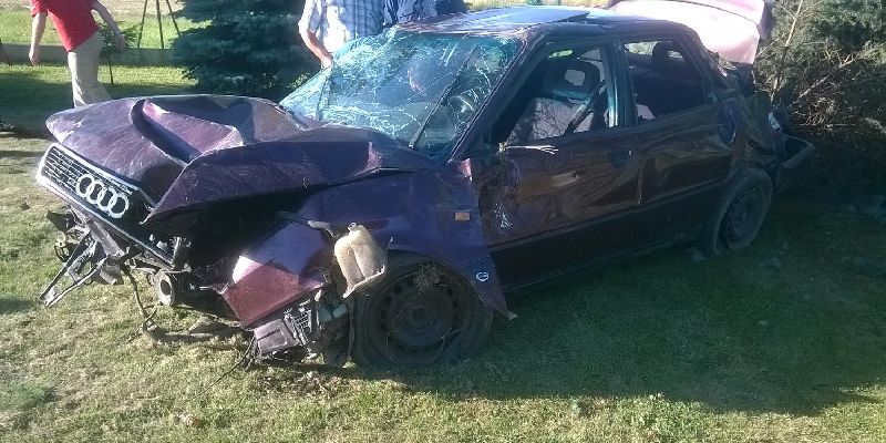 Dachowanie samochodu osobowego - Cieklin Dachowanie samochodu osobowego - Cieklin