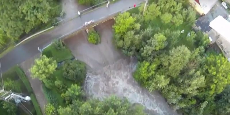 Gwałtowne oberwanie chmury - Cieklin Gwałtowne oberwanie chmury - Cieklin