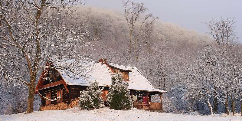 100 - LECIE CHATKI NA CIEKLINCE ZWANEJ OBECNIE DOM POPIELIC 100 - LECIE CHATKI NA CIEKLINCE ZWANEJ OBECNIE DOM POPIELIC