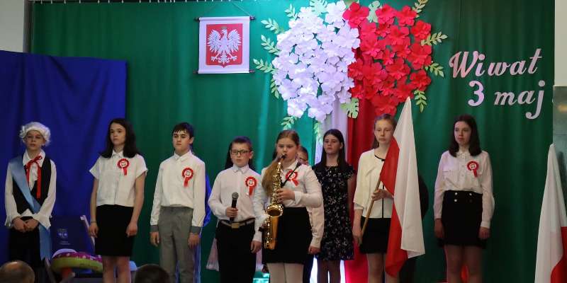 Obchody 231. rocznicy uchwalenia Konstytucji 3 Maja - Gmina Dębowiec Obchody 231. rocznicy uchwalenia Konstytucji 3 Maja - Gmina Dębowiec