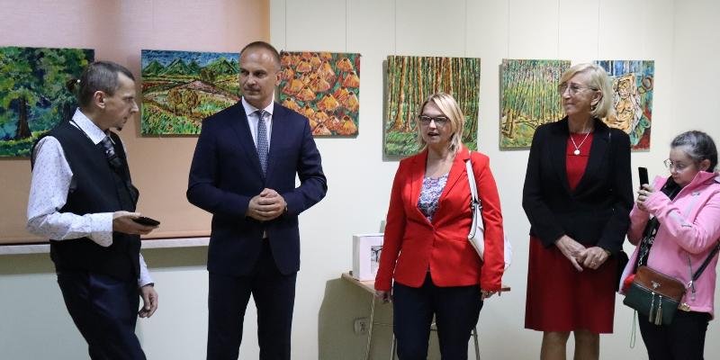 Wystawa malarstwa Pawła Jędryczki otwarta Wystawa malarstwa Pawła Jędryczki otwarta