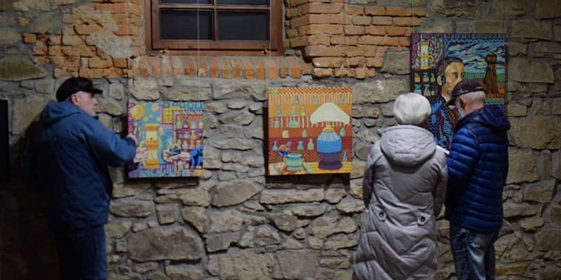 Fotorelacja z wernisażu wystawy pt. IGNACY ŁUKASIEWICZ ŚLADY WIELKIEJ NAFTOWEJ CYWILIZACJI-WYSTAWY POPLENEROWE Fotorelacja z wernisażu wystawy pt. IGNACY ŁUKASIEWICZ ŚLADY WIELKIEJ NAFTOWEJ CYWILIZACJI-WYSTAWY POPLENEROWE