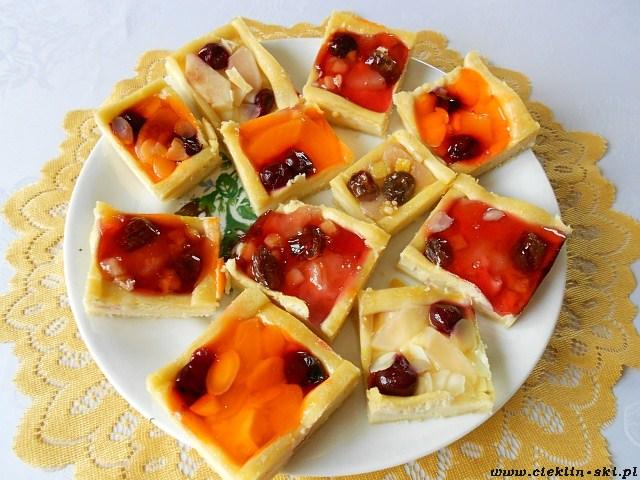 Mazurek z owocami – nie tylko na święta Mazurek z owocami – nie tylko na święta