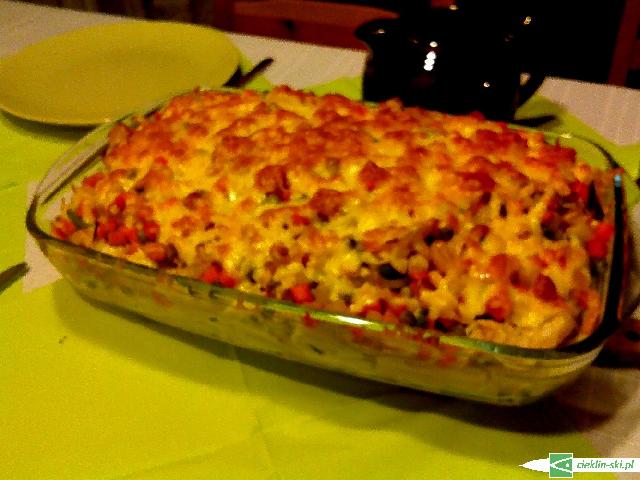 Zapiekanka makaronowa z kurczakiem i czosnkiem Zapiekanka makaronowa z kurczakiem i czosnkiem